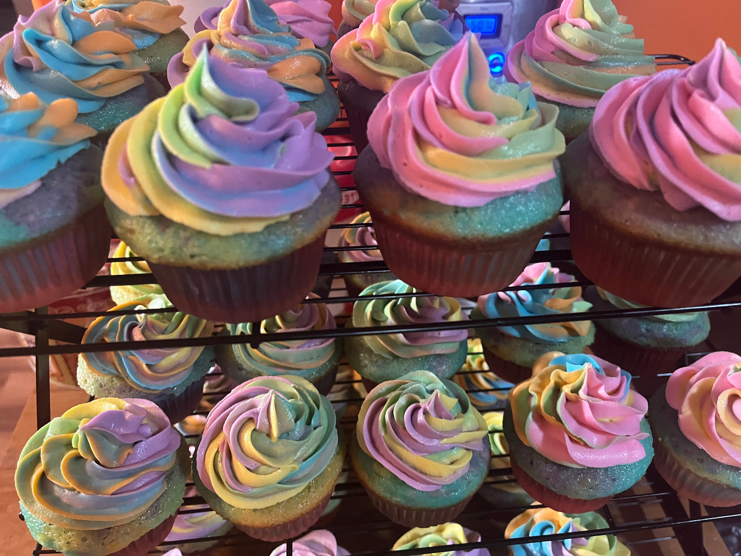 Unicorn Vanilla Rainbow Cupcake - 6 pack