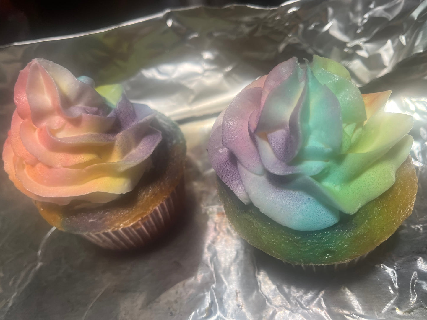 Unicorn Vanilla Rainbow Cupcake - 6 pack