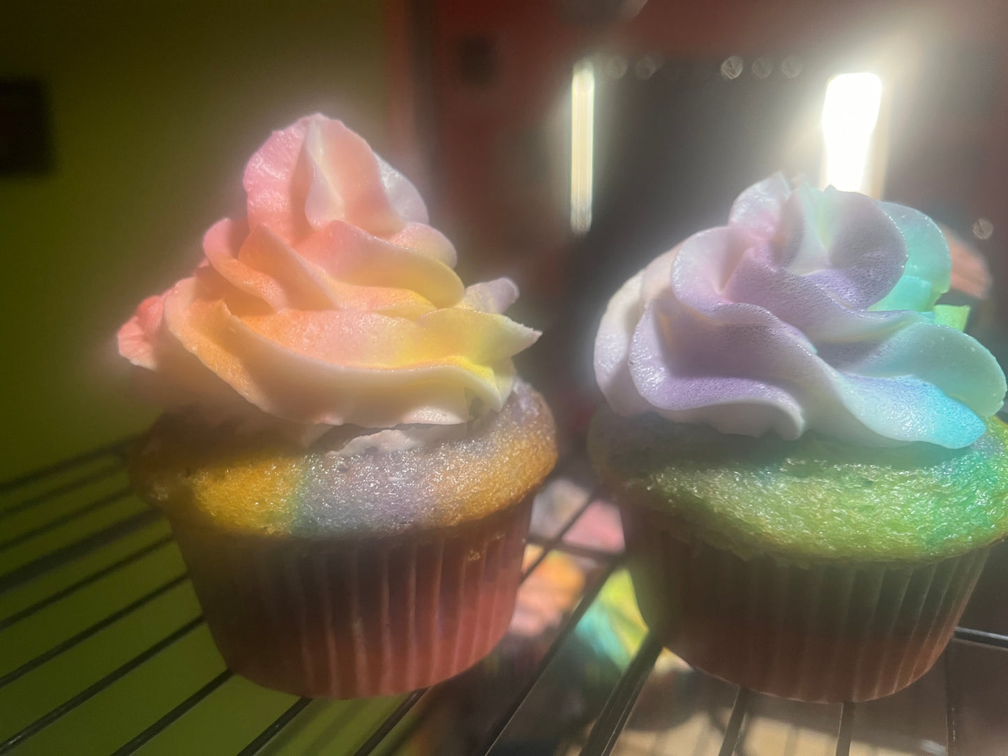 Unicorn Vanilla Rainbow Cupcake - 6 pack